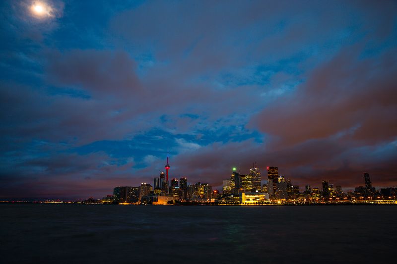 ralphie_65U7324.jpg :: Moonlight over Toronto
