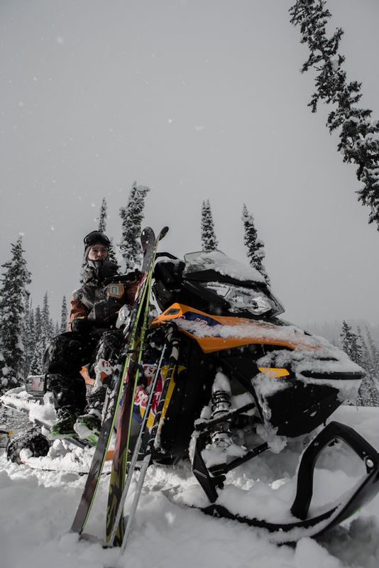 ralphie_65U9662.jpg :: Sean Pettit in the BC interior