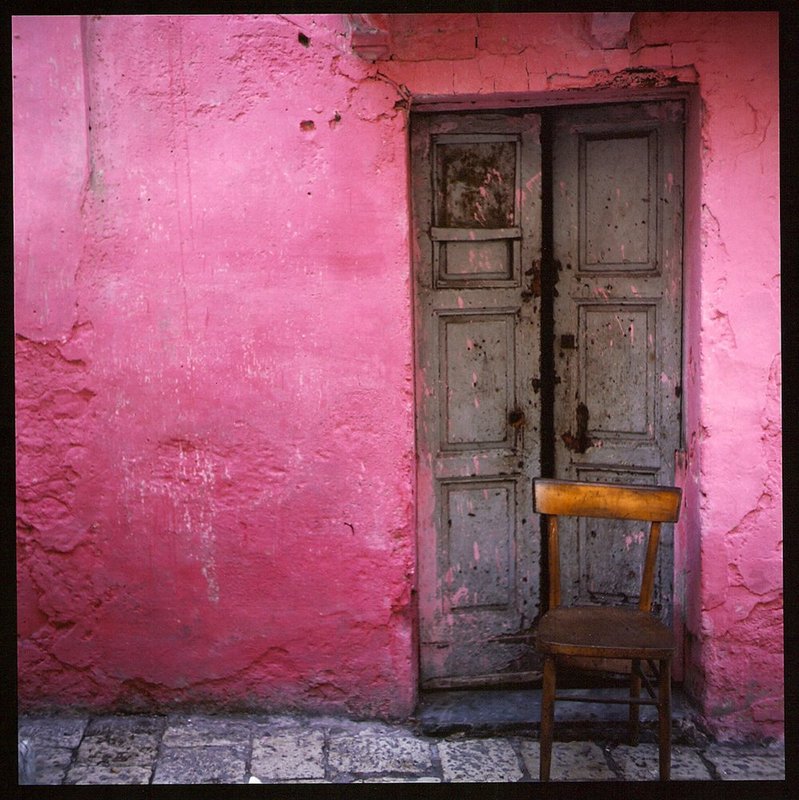 pink wall Italy.jpg