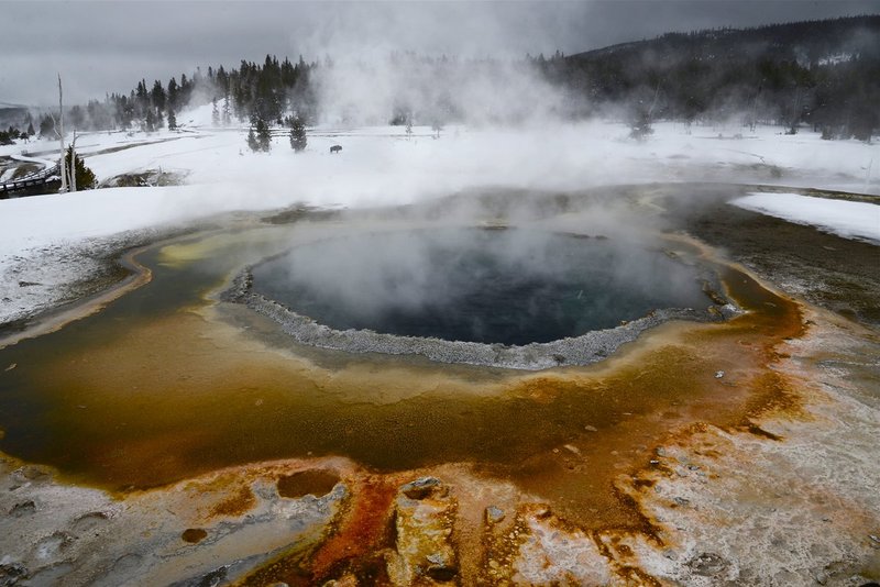steaming poolOld Faithful geiser basin.jpg