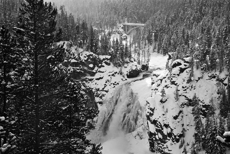 upper falls BW.jpg