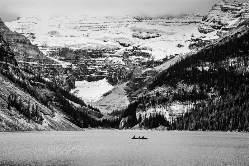 Canoe Lake Louise.jpg