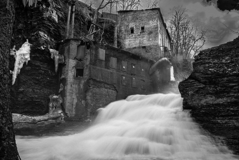 Old Mill at 6 Mile Creek.jpg