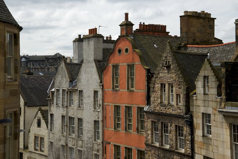 Victoria Steet Edinburgh.jpg