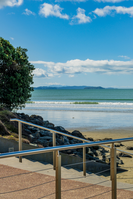 Orewa Beach Front DSCF6320.jpg :: Orewa Beach, Orewa, Hibiscus Coast, Auckland, New Zealand