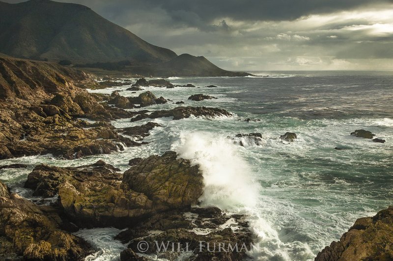 WAVES CRASHING - 1443.jpg