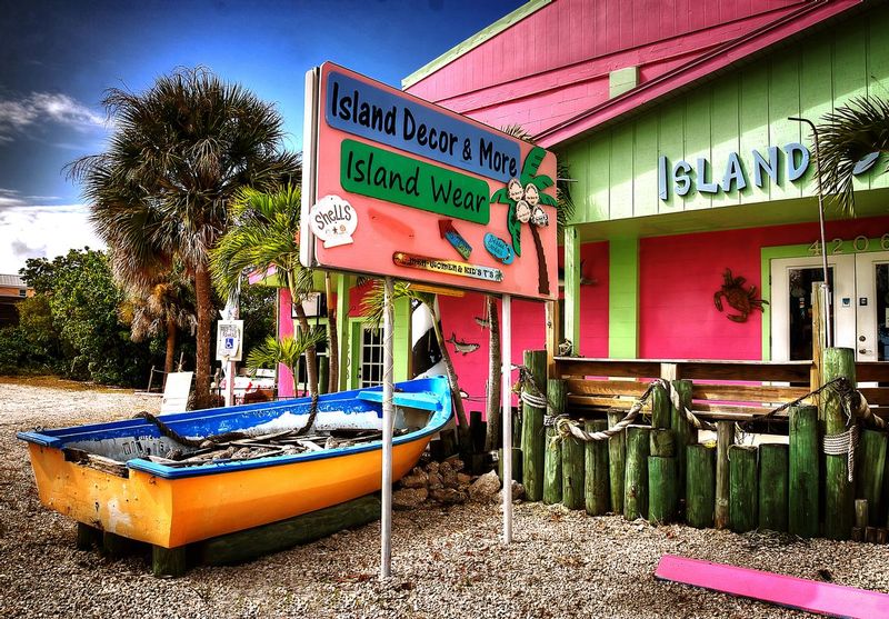 Island Decor2.jpg