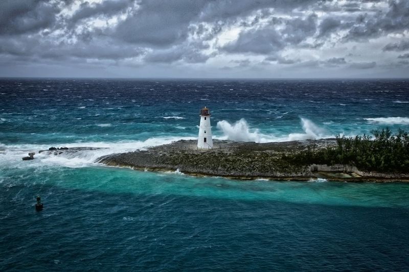 Nasty Seas in Nassau.jpg
