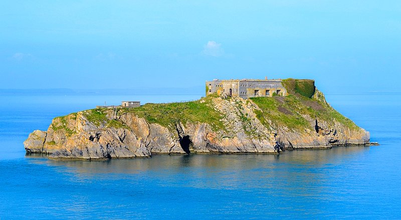 DSC_0373a.jpg :: Tenby Fort Island