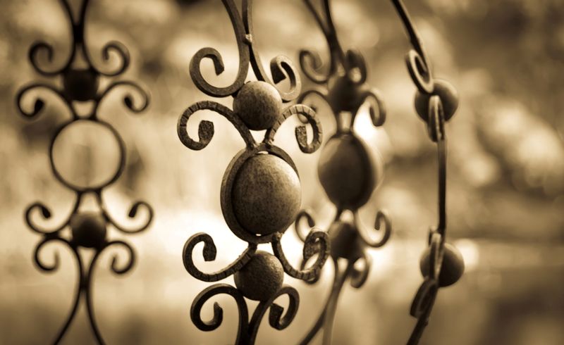 DSC_33501.jpg :: Iron Globe Abstract