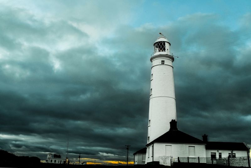 DSC_6258_24x16.jpg :: Nash Point Lighthouse, Marcross