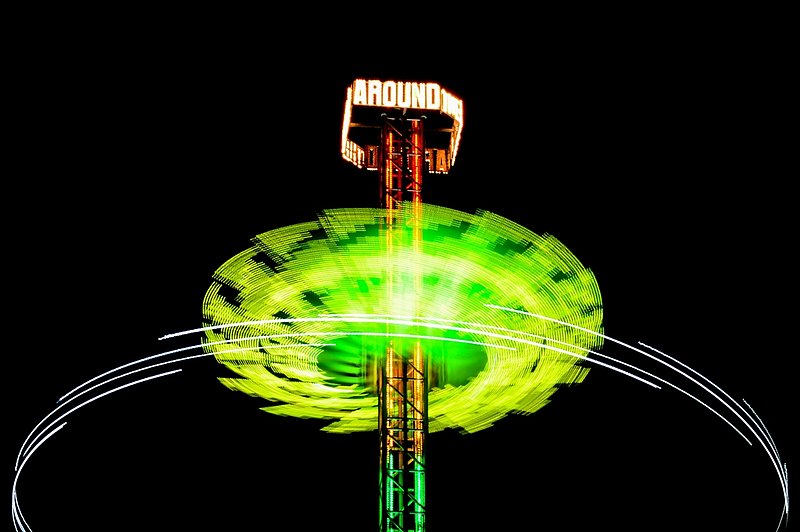 DSC_8939.jpg :: Spinning Around