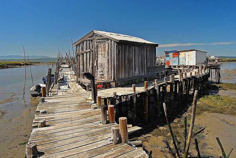 Stilts pier of Carrasqueira.jpg