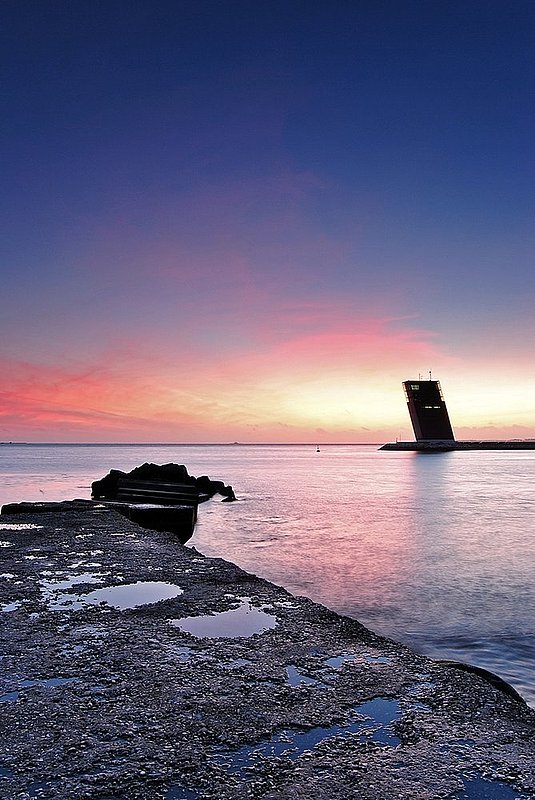VTS Tower in Alges.jpg