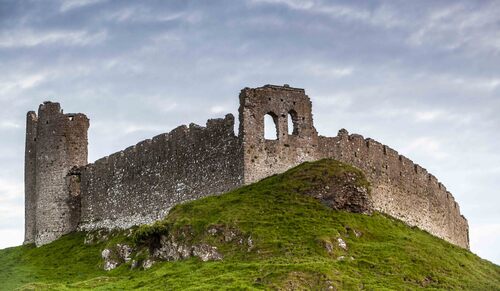 Roche Castle Louth.jpg