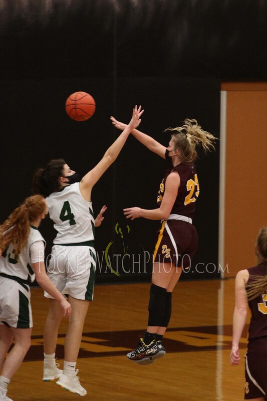 012521HSGB - 036.jpg :: LaCrescent at Dover-Eyota Girls Basketball 2021