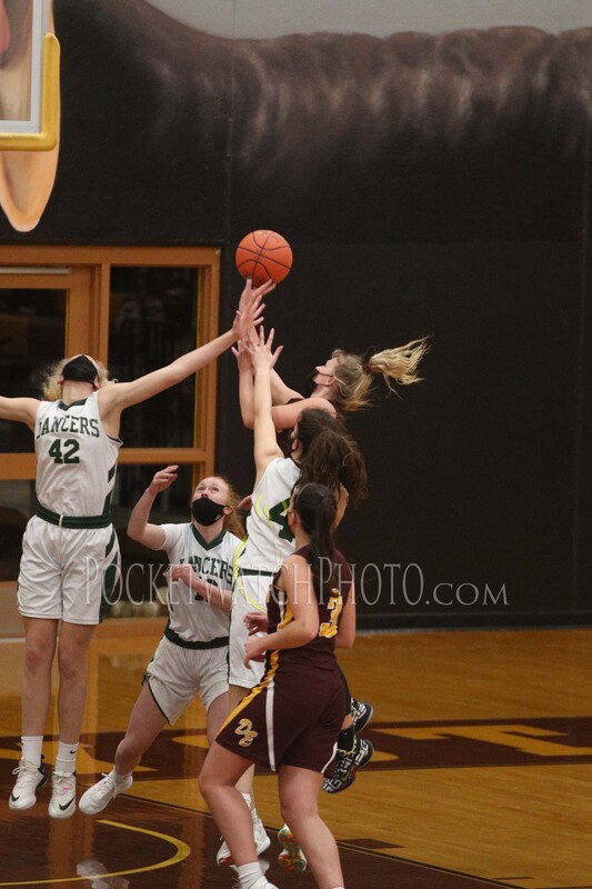 012521HSGB - 038.jpg :: LaCrescent at Dover-Eyota Girls Basketball 2021