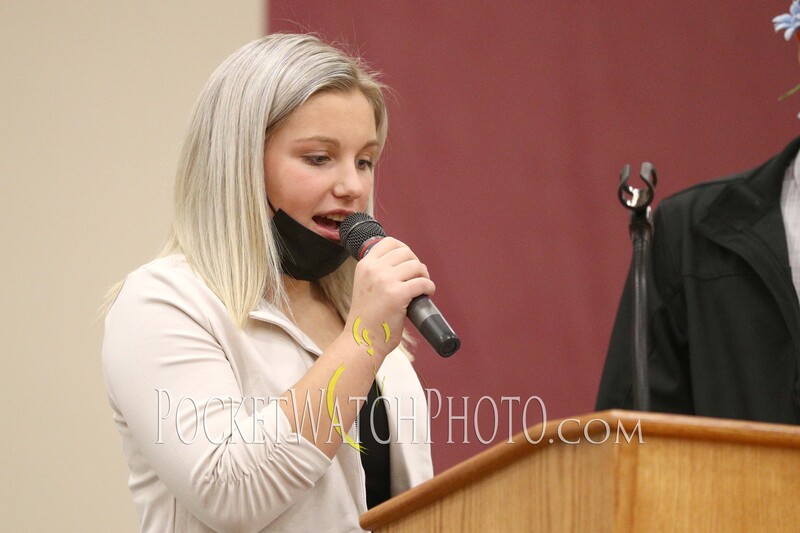 013122DEHS- 001(1).jpg :: Dover-Eyota SbnoBall Coronation 2022
