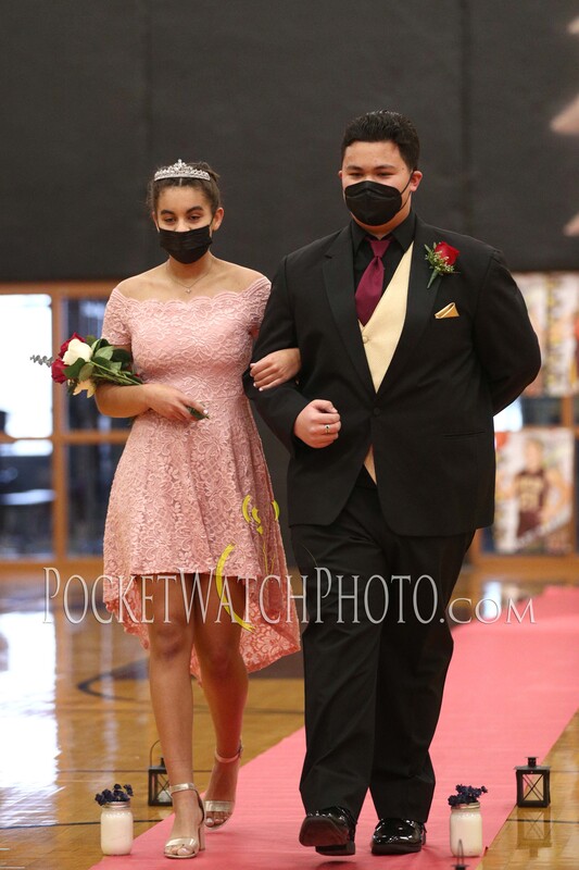 013122DEHS- 010.jpg :: Dover-Eyota SbnoBall Coronation 2022