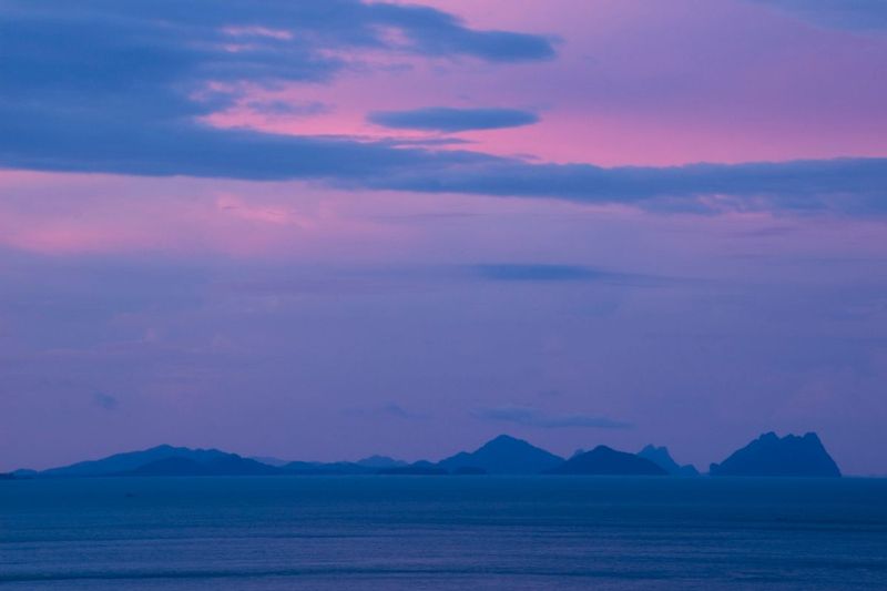 DUSK AND THE ANDAMAN SEA.jpg :: ISLAND OF KO NGAI - ANDAMAN SEA, THAILAND.   
Warm tropical night falls upon the waters of the Andaman Sea 


