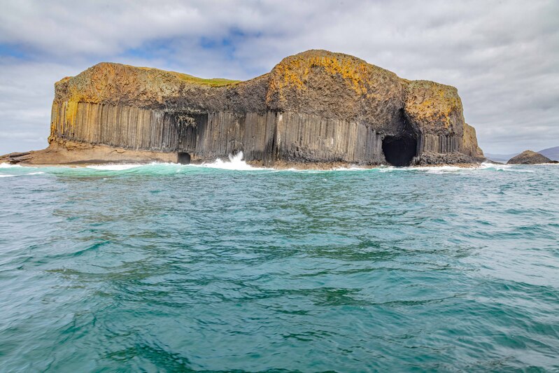 Fingals Cave Isle of Staffa(1).jpg :: Fingal's Cave, Isle of Staffa