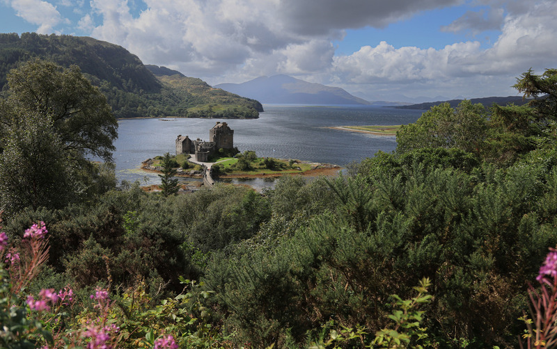 Eilean Donan on the Lochs.jpg :: 169A3050.JPG
