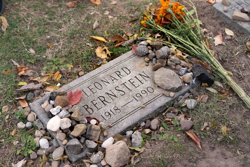 Leonard Bernstein RIP.jpg :: Gravesite of Leonard Bernstein. RIP
