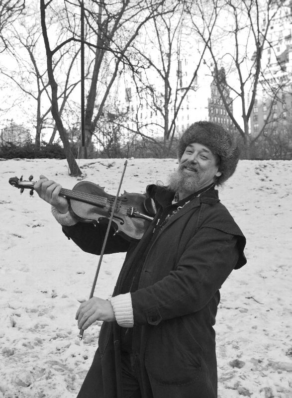 Violinist in Central Park (4)1.jpg
