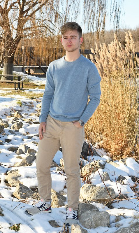 Outdoors 95 cropped(1).jpg