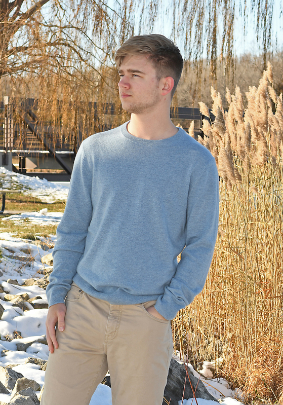 Outdoors 97 cropped(1).jpg