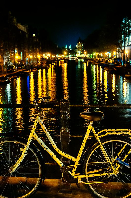 Amsterdam4284 cop.jpg