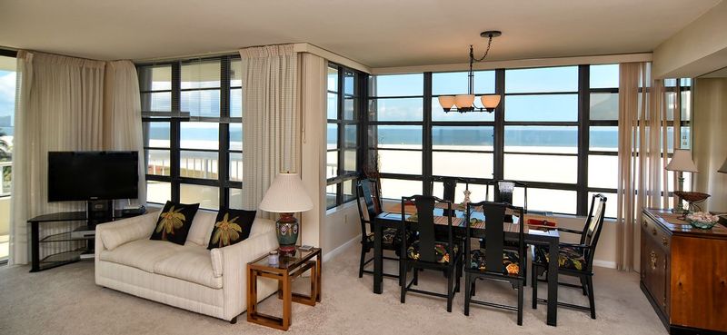 206_Condo.jpg