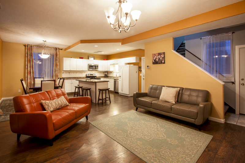 3164 E 16th-5(1).jpg