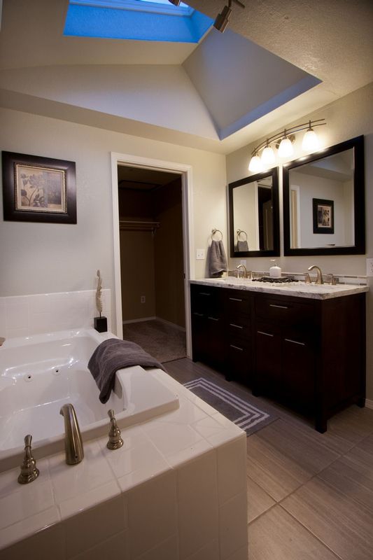 Master bath 2.jpg