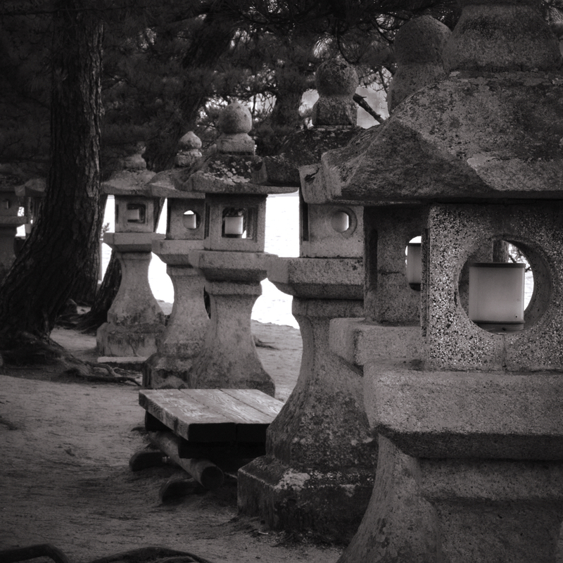 04 - Shinto Shrine Architecture Detail 08 - Japan.jpg