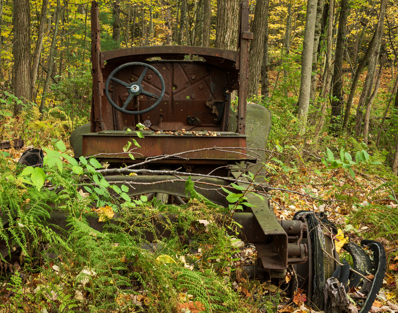 Autumn rusty truck_003.jpg