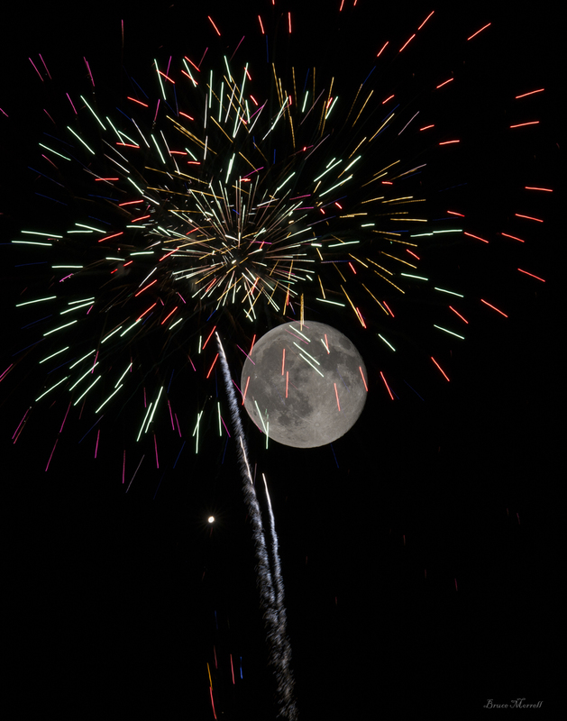 Fireworks_002_vertical(1).jpg