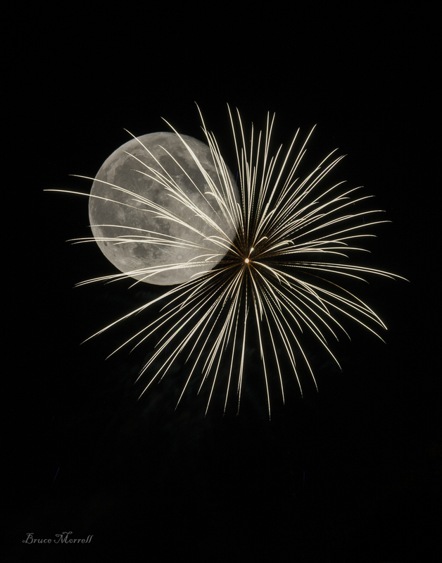 Fireworks_003_Vertical(1).jpg