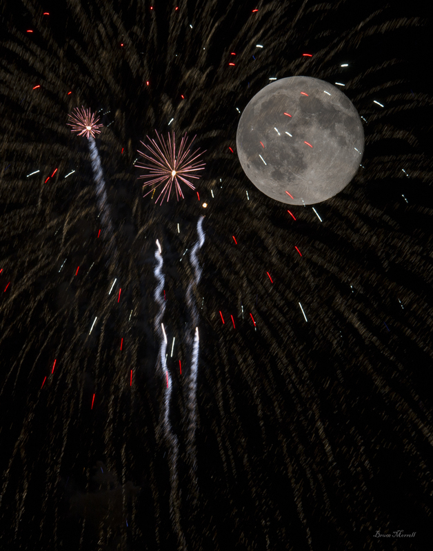 Fireworks_007_vertical(1).jpg
