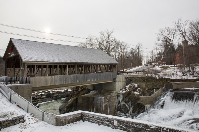 Quechee Covered Bridge_576A2222 8x12 12x18 16x24 20x30 24x36.jpg
