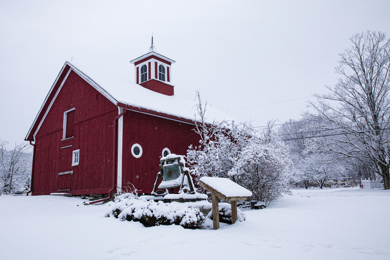 winter red barn_2M0A1492.jpg