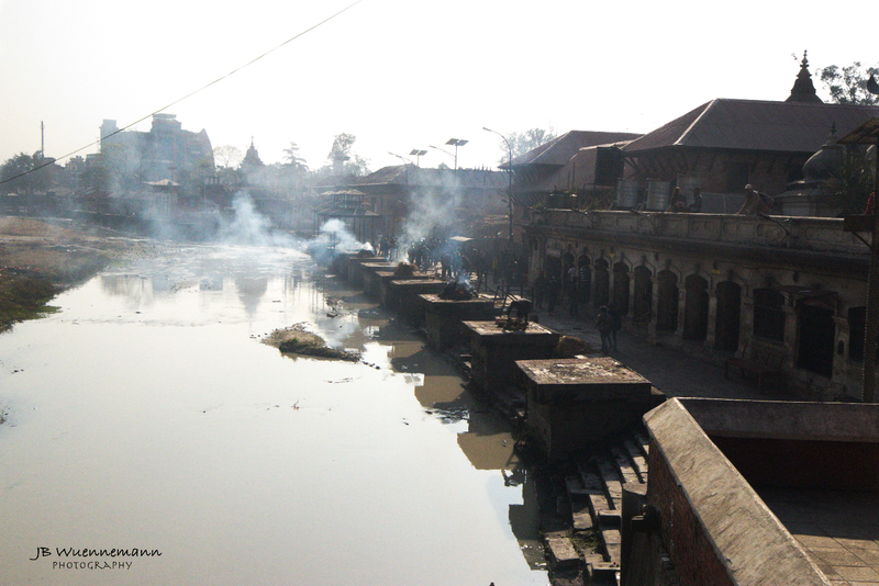 Kathmandu Hindu Cremation.jpg
