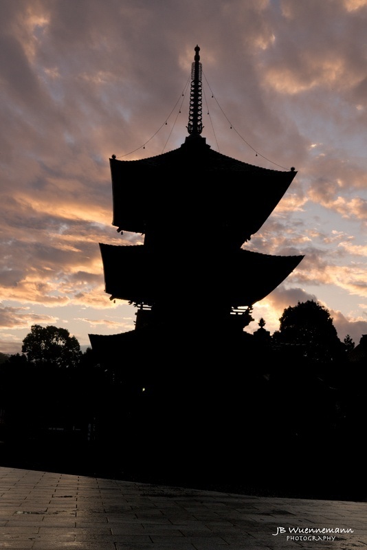 Narita Shrine Siloette_1_1_1.jpg