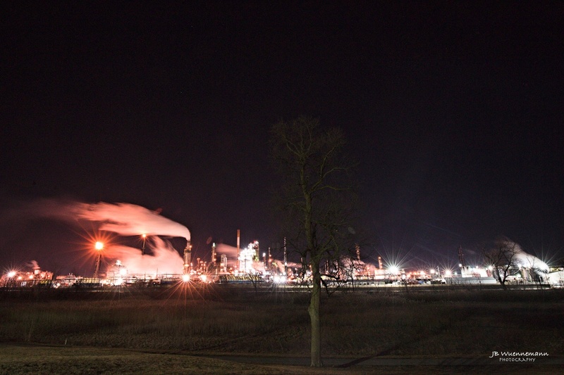 Toledo Refinery at Night.jpg