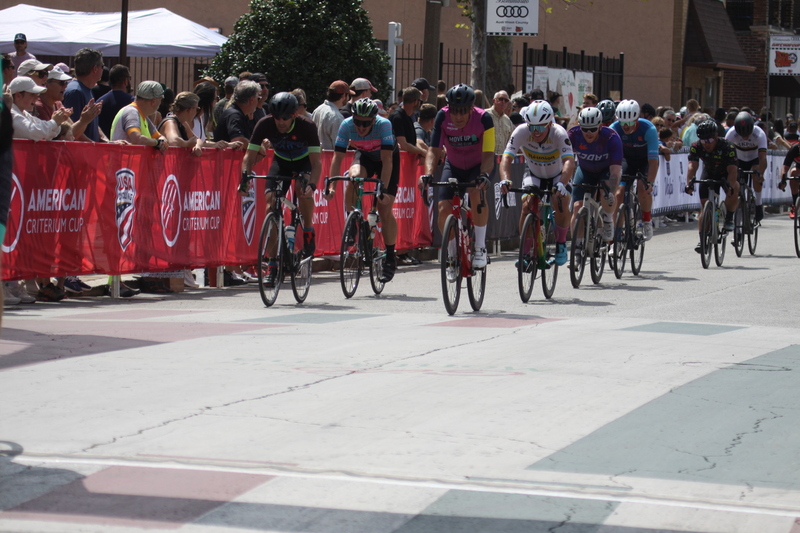 Giro della Montagna 2025 A -III.jpg :: Giro della Montagna 2025/Gateway Cup 2025 - August, 31st, 2025 - Men's CAT 4/5 - The Giro della Montagna presented by Volpi Foods - the third stop of the Bommarito Audi West County Gateway Cup and the final event on the American Criterium Cup. The course is called -The Hill- for a reason. Long and rectangular, the uphill race from turn 2 to turn3 decides the race. Turn 4 leads to a Mach 5 downhill sprint, making lap positioning critical. Presented by Volpi Foods - A USA Cycling sanctioned race.