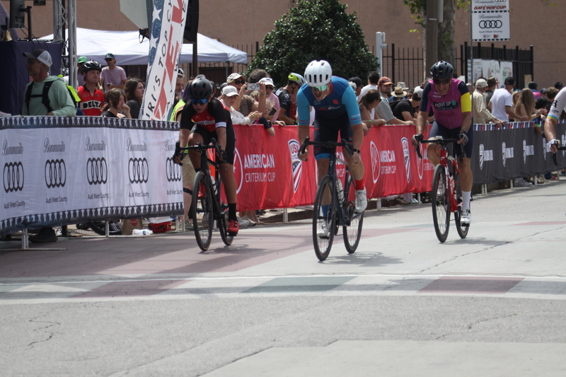 Giro della Montagna 2025 A -XXV.jpg :: Giro della Montagna 2025/Gateway Cup 2025 - August, 31st, 2025 - Men's CAT 4/5 - The Giro della Montagna presented by Volpi Foods - the third stop of the Bommarito Audi West County Gateway Cup and the final event on the American Criterium Cup. The course is called -The Hill- for a reason. Long and rectangular, the uphill race from turn 2 to turn3 decides the race. Turn 4 leads to a Mach 5 downhill sprint, making lap positioning critical. Presented by Volpi Foods - A USA Cycling sanctioned race.