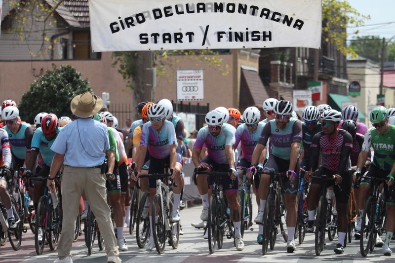 Giro della Montagna 2025 B -C.jpg :: Giro della Montagna 2025/Gateway Cup 2025 - August 31st 2025 - Masters 40+ CAT 1-4 50 Minute race, Field of 150 - The Giro della Montagna presented by Volpi Foods - the third stop of the Bommarito Audi West County Gateway Cup and the final event on the American Criterium Cup. The course is called - The Hill - for a reason long and rectangular the uphill race from turn 2 to turn 3 decides the race. Turn 4 leads to a Mach 5 downhill sprint, making lap positioning critical. - Presented by Volpi Foods - USA Cycling 