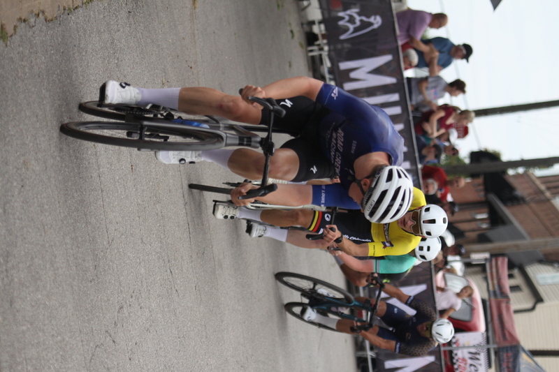 Giro della Montagna 2025 B -LII.jpg :: Giro della Montagna 2025/Gateway Cup 2025 - Men's CAT 3/4, 50 minutes of racing, August 31st 2025 - The Giro della Montagna presented VOLPI Foods - the third stop of the Bommarito Audi West County Gateway Cup and the final event of the American Criterium Cup. The course is called -The Hill- for a reason. Long and rectangular the uphill race from turn 2 to turn 3 decides the race. Toun 4 leads to a Mach 5 downhill sprint, making lap positioning critical. Presented by VOLPI Foods - Union Cycliste Internationale - UCI Racing License - Designed for individuals racing in UCI events on US soil or abroad. USA Cycling's International membership grants you immediate access to thousands of bike races across the world. -USA Cycling website-