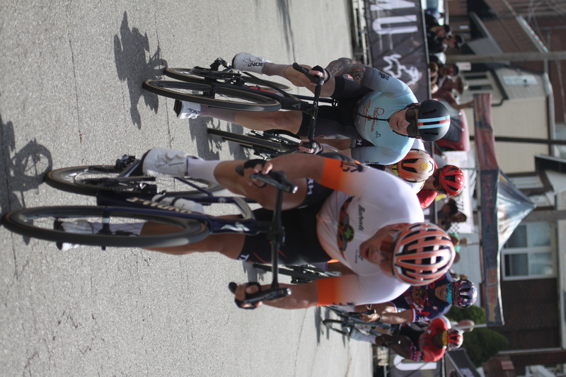 Giro della Montagna 2025 C -II.jpg :: Giro della Montagna 2025/Gateway Cup 2025 - August 31st 2025 - Masters 40+ CAT 1-4 50 Minute race, Field of 150 - The Giro della Montagna presented by Volpi Foods - the third stop of the Bommarito Audi West County Gateway Cup and the final event on the American Criterium Cup. The course is called - The Hill - for a reason long and rectangular the uphill race from turn 2 to turn 3 decides the race. Turn 4 leads to a Mach 5 downhill sprint, making lap positioning critical. - Presented by Volpi Foods - USA Cycling 