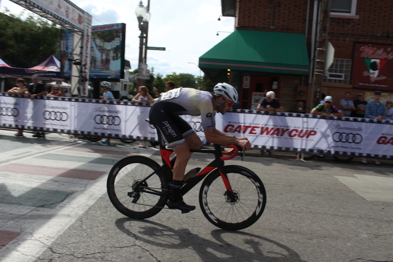 Giro della Montagna 2025 D -II.jpg :: Giro della Montagna 2025/Gateway Cup 2025 - August 31st 2025 - CAT 2-3, 55 Minutes of racing, a field of 150, The Giro della Montagna presented by VOLPI FOODS - the third stop of the Bommarito Audi West County Gateway Cup and the final event on the America Criterium Cup circuit. The course is called -The Hill- for a reason long and rectangular, the uphill race from turn 2 to turn 3 decides the race. Turn 4 leads to a Mach 5 uphill sprint, making lap positioning critical. - presented by VOLPI FOODS - USA Cycling offers various license for cyclists including annual and one-day options, to participate in sanctioned events across the country. -USA Cycling- This license allows unlimited access to over 3,000 USA Cycling -Sanctionedevents throughout the year, provides insurance coverage during events, and supports athlete development programs. It is valid until December 31st of the year purchased. International Race License - This license is required for cyclists wishing to compete in international events and must be obtained prior to registration for competitions like the World Championships. -USA Cycling website-